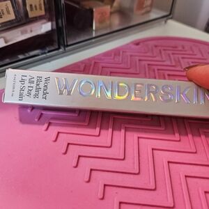 Wonderskin Wonder Blading All-Day Lip Stain